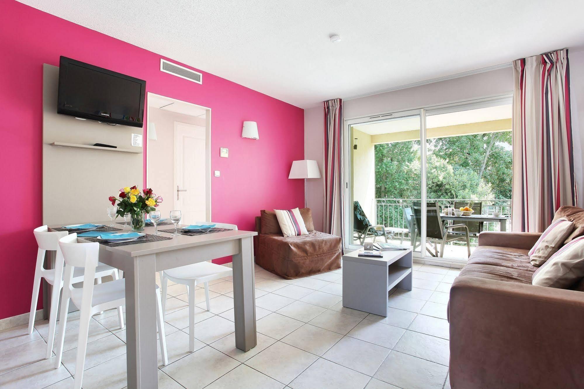 Odalys Residence Clos Bonaventure Gassin Bagian luar foto